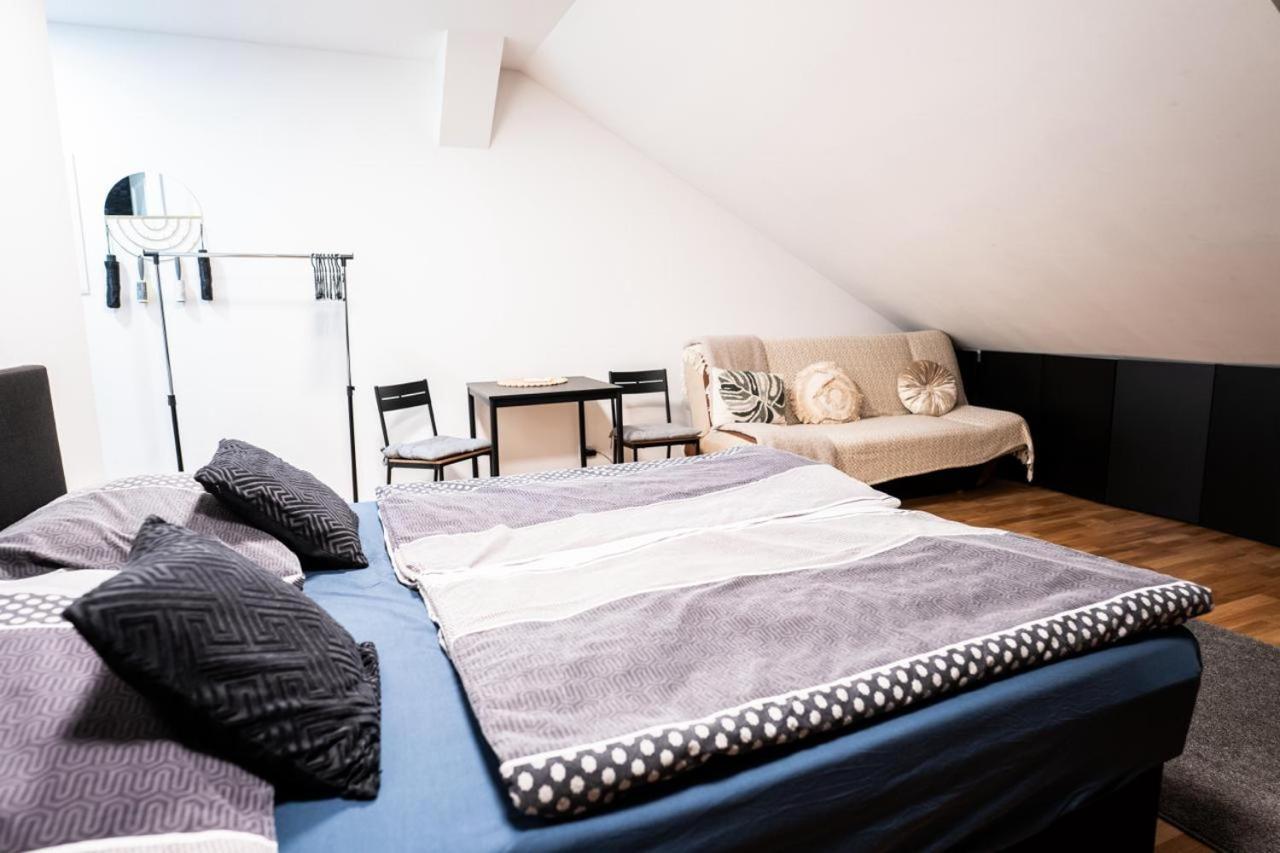 شقة Exclusive Apartman Prague Jecna المظهر الخارجي الصورة